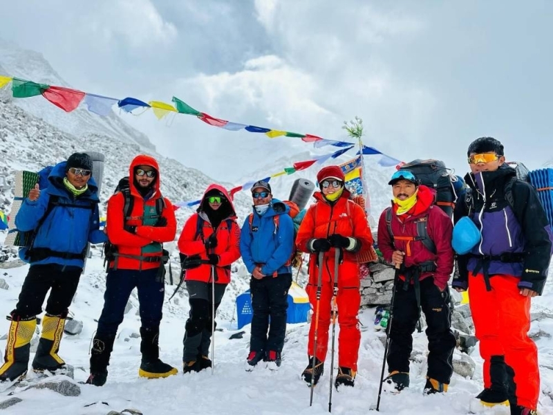 Nima Rinji (17), Shehroze (21) set record as climbers scale Cho Oyu